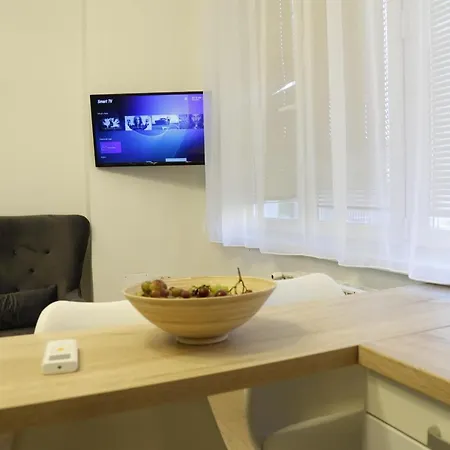 Blue And Rose Cozy - Quiet In The Location - Self Check-in - 5th Floor With Elevator Сараєво