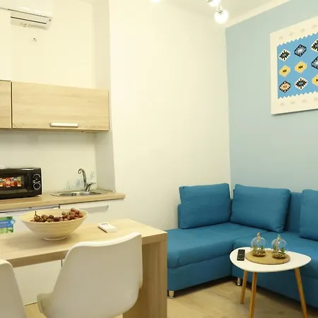 Apartment Blue And Rose Cozy - Quiet In The Location - Self Check-in - 5th Floor With Elevator