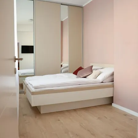 Apartment Blue And Rose Cozy - Quiet In The Location - Self Check-in - 5th Floor With Elevator
